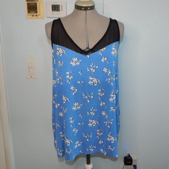 Soma Tops - Soma Size L Blue White Floral Tank Top Built in Bra Adjustable Shirt Sleepwear